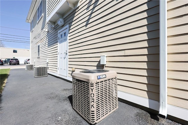 60 Bay Spring Ave Unit A5, Barrington, RI 02806 - exterior view of cooling unit