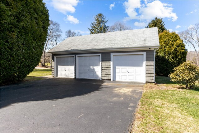 200 Pond St, South Kingstown, RI 02879 - view of detached garage