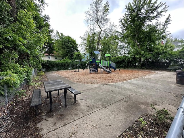 356 Smith St, Cranston, RI 02905 - view of community play area