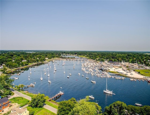 11 Mathewson Rd, Barrington, RI 02806