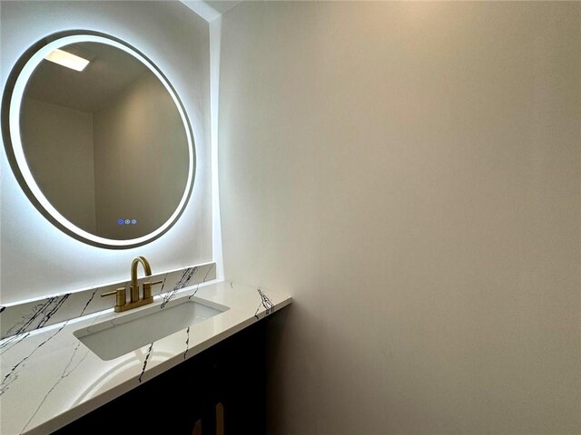 1404 Hunting Hill Dr, Cumberland, RI 02864 - bathroom with vanity