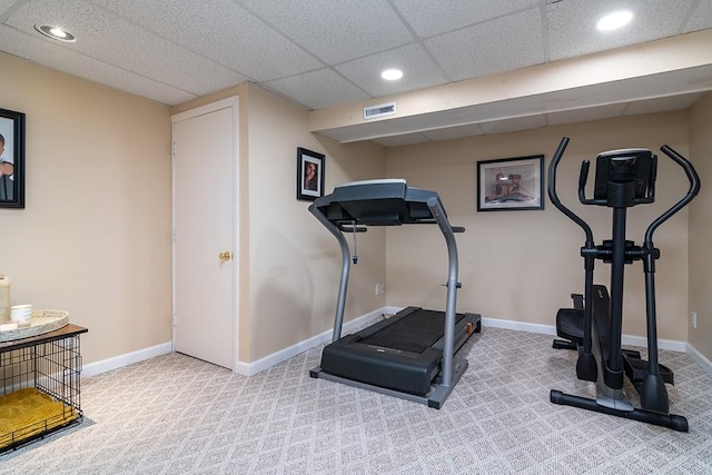 exercise area featuring baseboards, carpet floors, visible vents, and recessed lighting