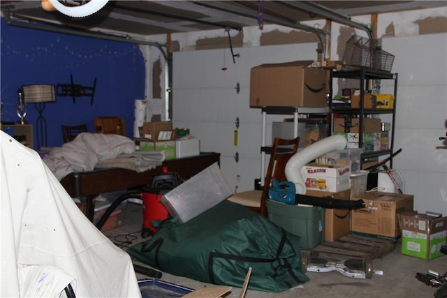 372 Mishnock Rd, West Greenwich, RI 02817 - view of garage