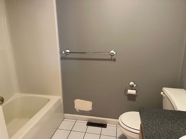 full bath with visible vents, baseboards, tile patterned flooring, and toilet