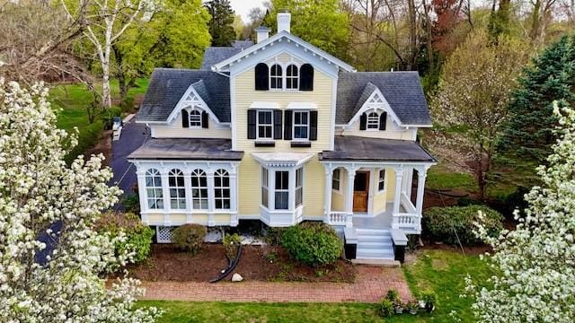 view of front of house featuring covered porch