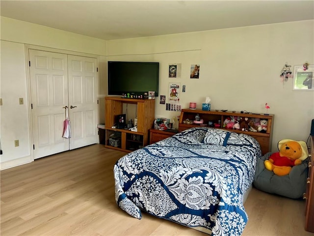 29 Reliance Dr, Bristol, RI 02809 - bedroom featuring wood finished floors and a closet