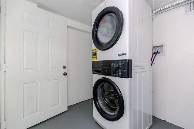 46 Freeman St, Warwick, RI 02886 - washroom featuring laundry area, visible vents, and stacked washer / dryer