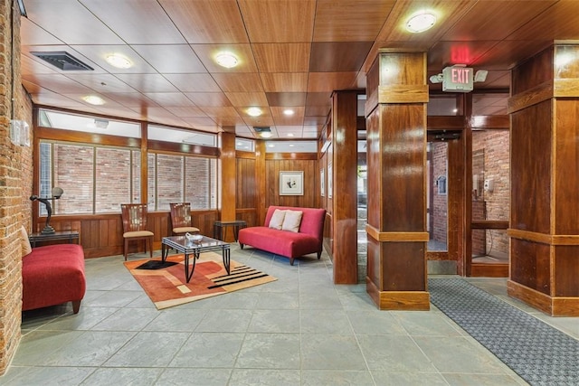 common area featuring visible vents