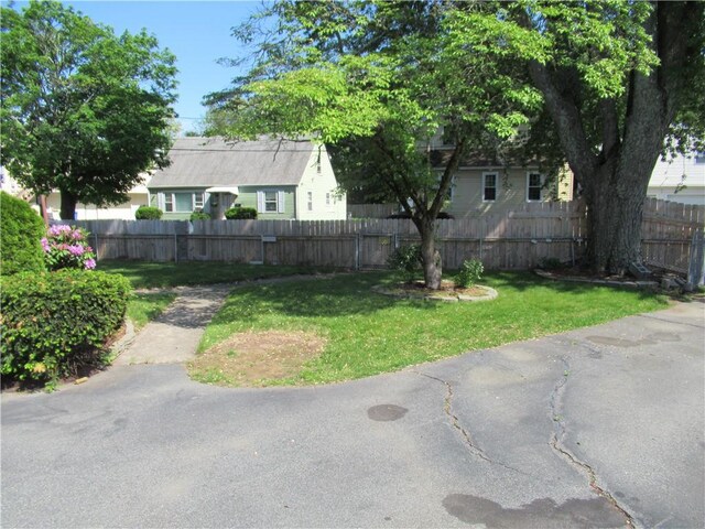 23 Pengrove St, Cranston, RI 02920 - view of yard