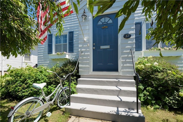 view of property entrance