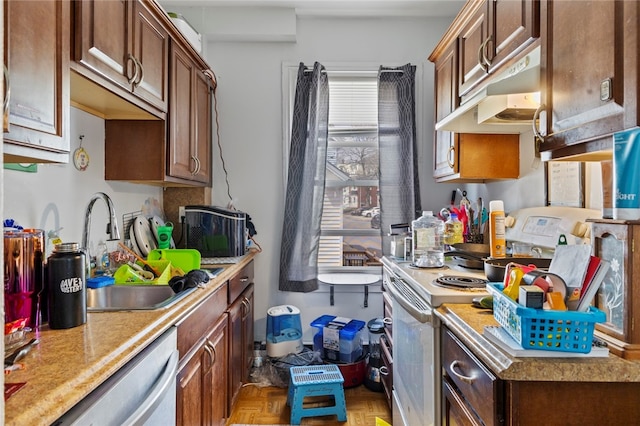 kitchen with dishwasher, a sink, light countertops, electric stove, and under cabinet range hood
