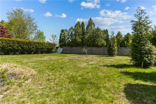 15 Broadmoor Rd, Cranston, RI 02910 - view of yard with fence