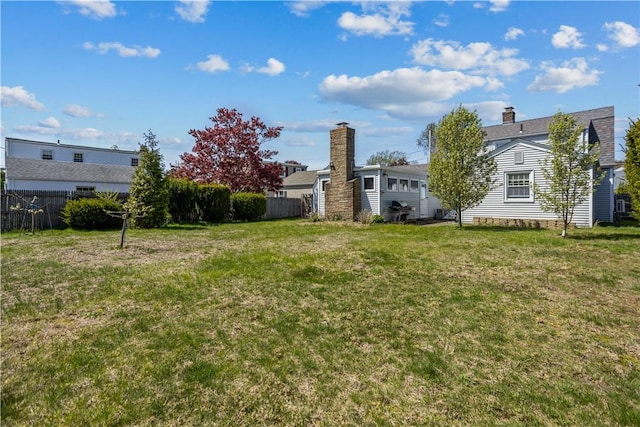 15 Broadmoor Rd, Cranston, RI 02910 - view of yard featuring fence