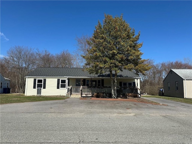 87 Elmbrook Dr, Warwick, RI 02889 - view of front of home with covered porch