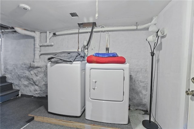 70 Perkins Ave, Cranston, RI 02910 - washroom featuring laundry area and washing machine and dryer