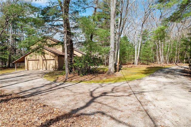 view of front of house featuring driveway