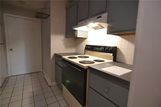 300 Smithfield Rd Unit P1-1, Providence, RI 02904 - kitchen featuring electric stove, under cabinet range hood, gray cabinetry, and tasteful backsplash