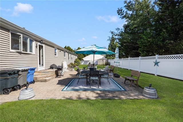 289 Oliphant Ln, Middletown, RI 02842 - view of patio featuring a fenced backyard