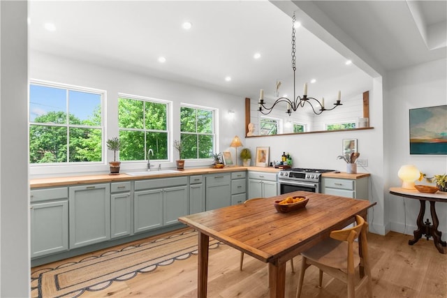76 Van Zandt Ave, Newport, RI 02840 - photo 8