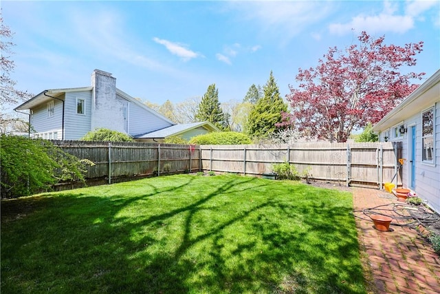 170 Summit Dr, Cranston, RI 02920 - view of yard featuring a fenced backyard