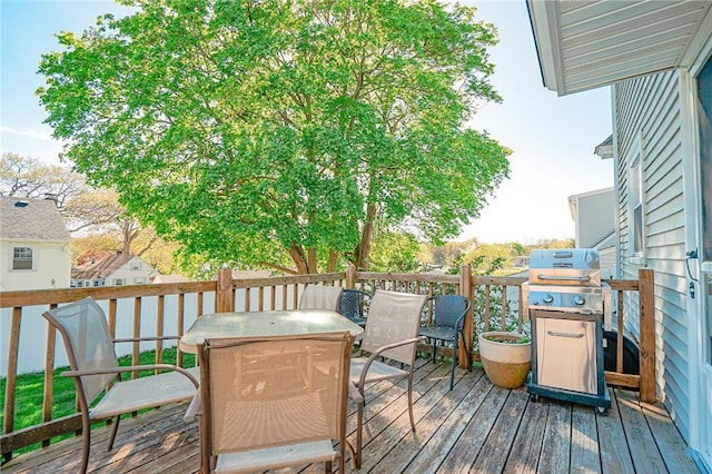 deck featuring outdoor dining space