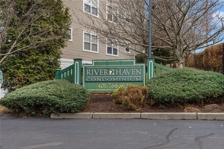 112 Mill St Unit 102, Woonsocket, RI 02895 - view of community / neighborhood sign
