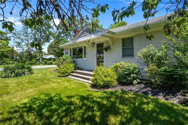 386 Stone Church Rd, Tiverton, RI 02878 - view of front of home featuring a front lawn