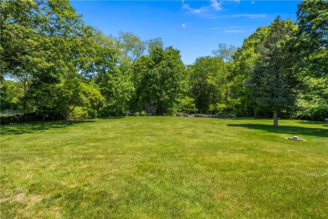 386 Stone Church Rd, Tiverton, RI 02878 - view of grassy yard
