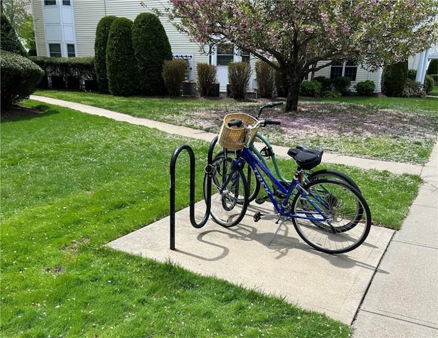 40 Saw Mill Dr Unit 203, North Kingstown, RI 02852 - view of property's community featuring a lawn