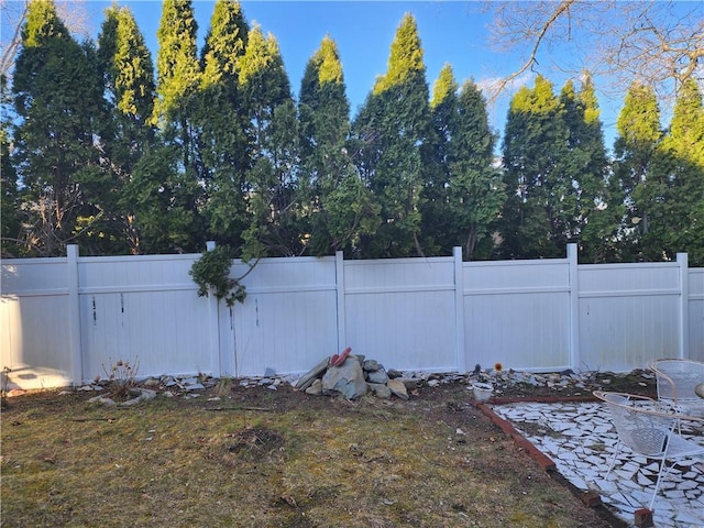 8 Marigold Ct, Cranston, RI 02920 - view of yard featuring fence
