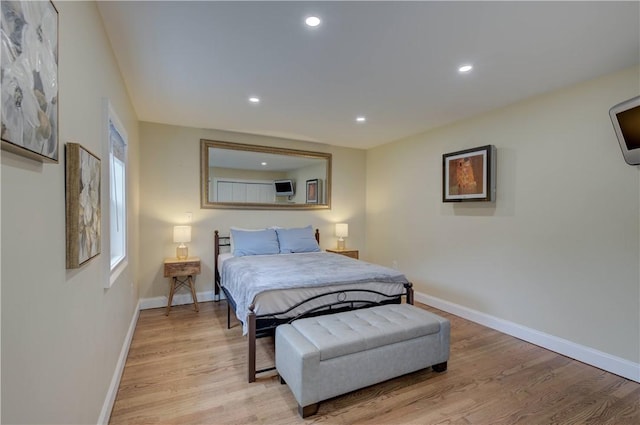 34 Ledgefield Rd, Scituate, RI 02857 - bedroom featuring light wood-style flooring, baseboards, and recessed lighting