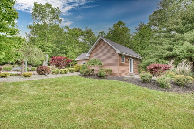 34 Ledgefield Rd, Scituate, RI 02857 - view of side of property with a yard