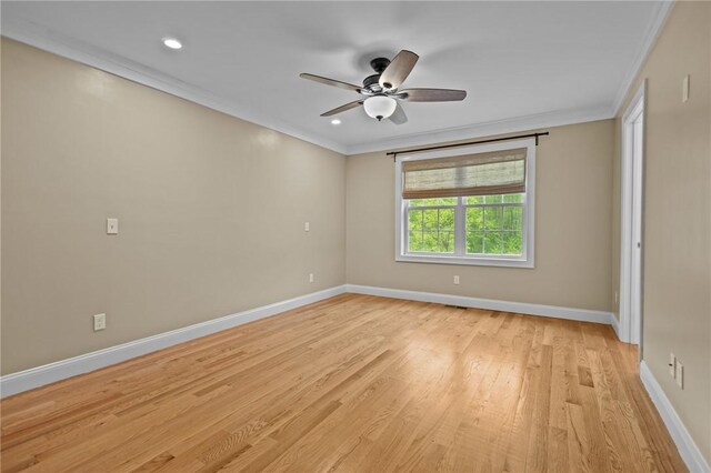 unfurnished room featuring ornamental molding, ceiling fan, baseboards, light wood-type flooring, and recessed lighting