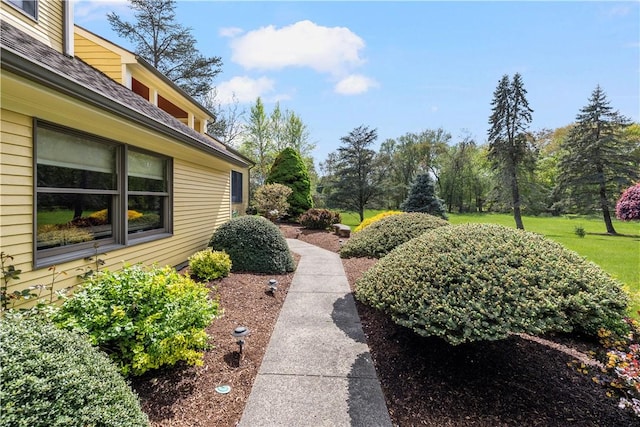 831 N Quidnessett Rd, North Kingstown, RI 02852 - view of yard