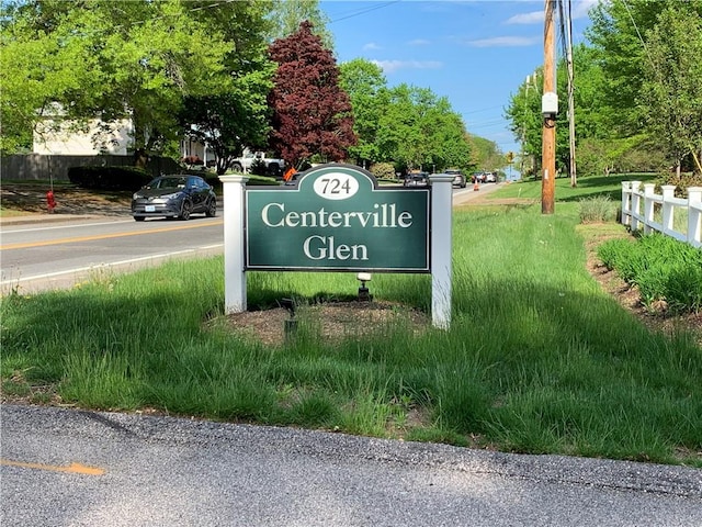 724 Centerville Rd Unit 6, Warwick, RI 02886 - community / neighborhood sign featuring fence