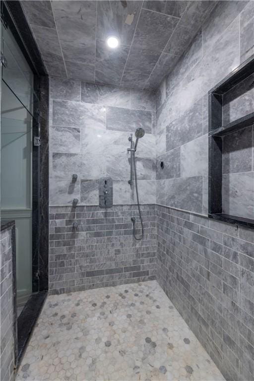 136 White Birch Cir, Scituate, RI 02831 - full bath featuring tiled shower