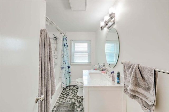 bathroom featuring toilet, shower / bathtub combination with curtain, vanity, and baseboards