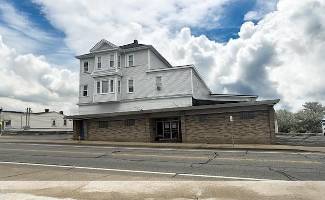 42 Main Rd, Tiverton, RI 02878 - view of front of home featuring brick siding