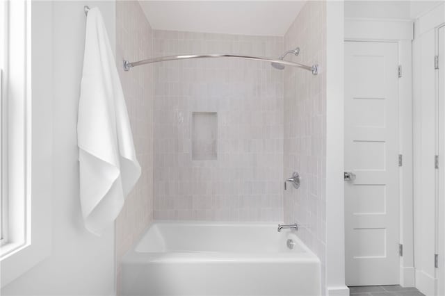 104 Second St, Newport, RI 02840 - full bath featuring washtub / shower combination