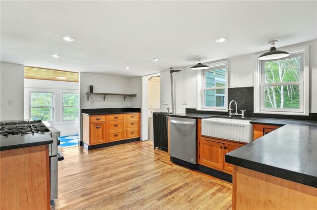 201 Plainfield Pike, Foster, RI 02825