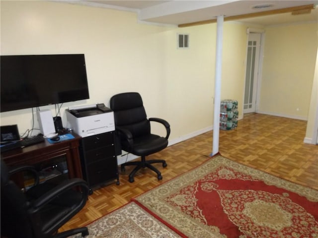 office area featuring baseboards