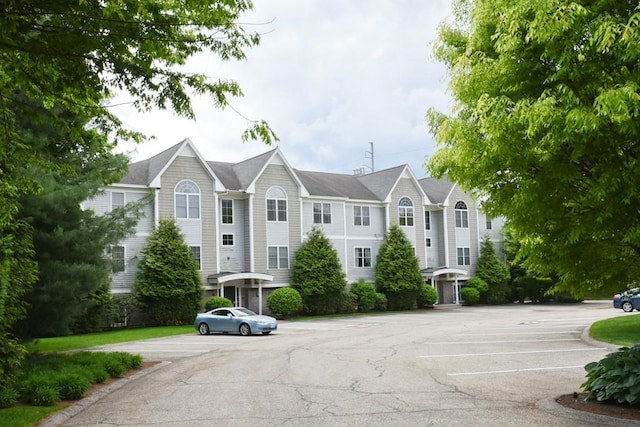 200 Roger Williams Ave Unit 106, East Providence, RI 02916 - view of property featuring uncovered parking
