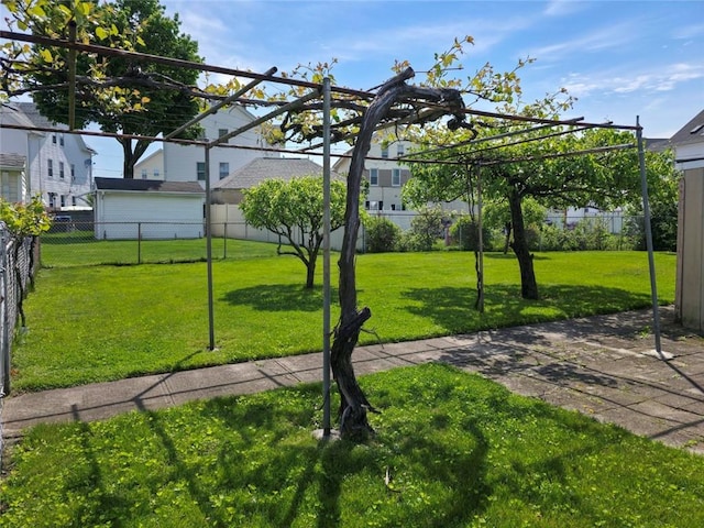 49 Gooding St, Pawtucket, RI 02860 - view of property's community featuring a patio