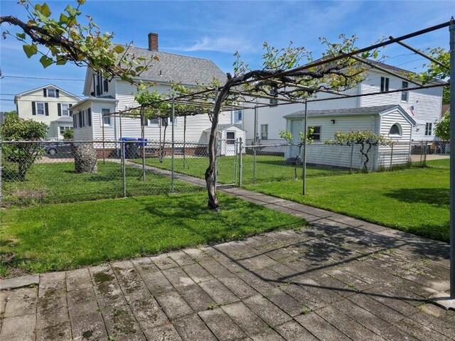 49 Gooding St, Pawtucket, RI 02860 - view of property's community featuring a gate
