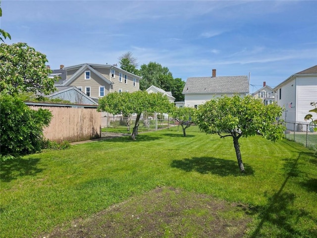 49 Gooding St, Pawtucket, RI 02860 - view of yard