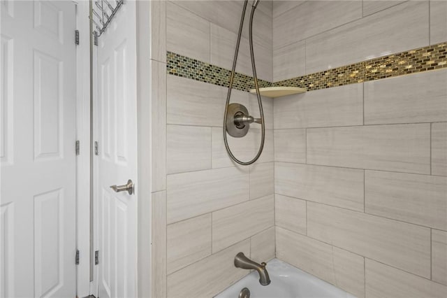 full bath with shower / bath combination