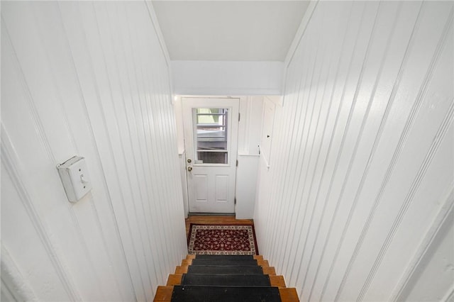 3 Hidden St, Providence, RI 02906 - view of staircase