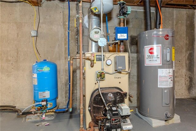 103 Carrs Pond Rd, West Greenwich, RI 02817 - utilities featuring water heater