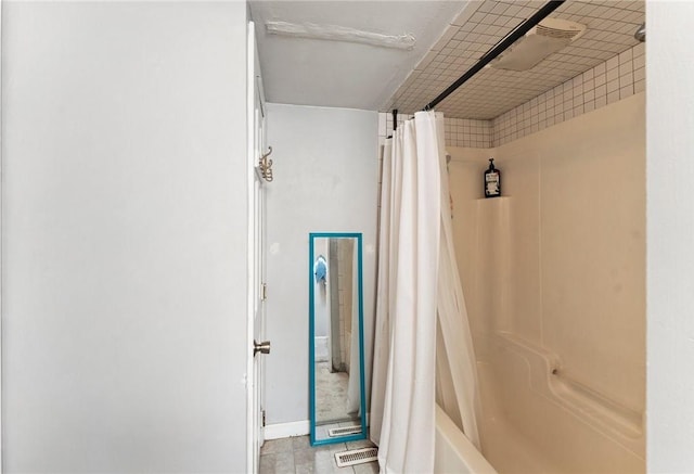 18 W St, Hopkinton, RI 02804 - full bath with shower / bath combination with curtain