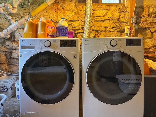 18 W St, Hopkinton, RI 02804 - washroom with washing machine and dryer